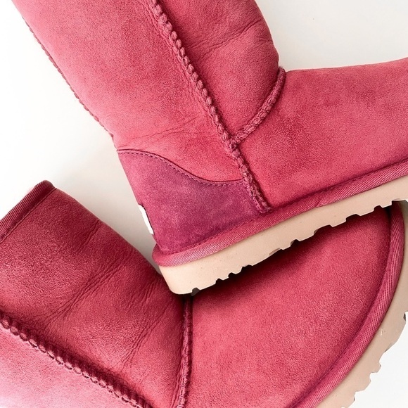 Ugg Australia Classic Short Boots - Picture 11 of 13